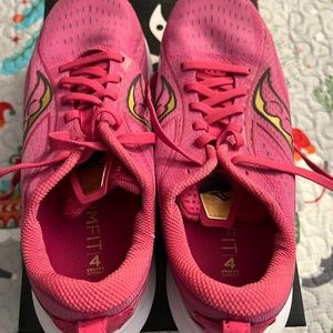Saucony Kinvara 13 size 8 women’s